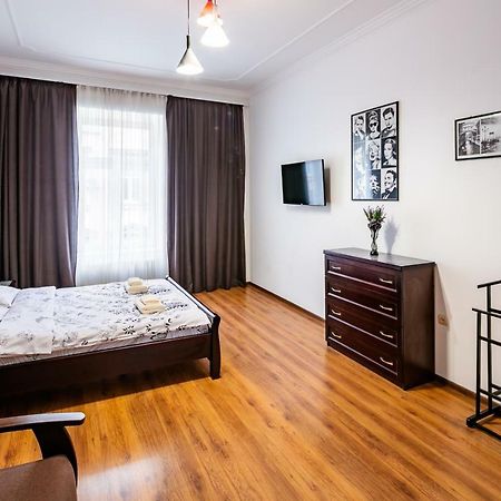Bv Apartments Exquisite Lviv Buitenkant foto