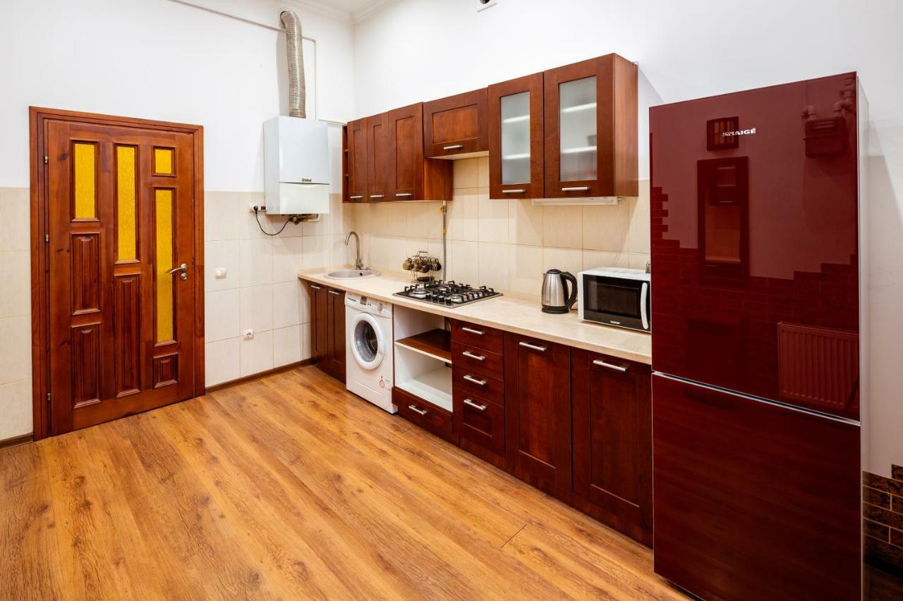 Bv Apartments Exquisite Lviv Buitenkant foto